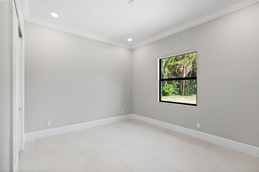 9241 Seaglass Court, Vero Beach, FL 32963 Photo