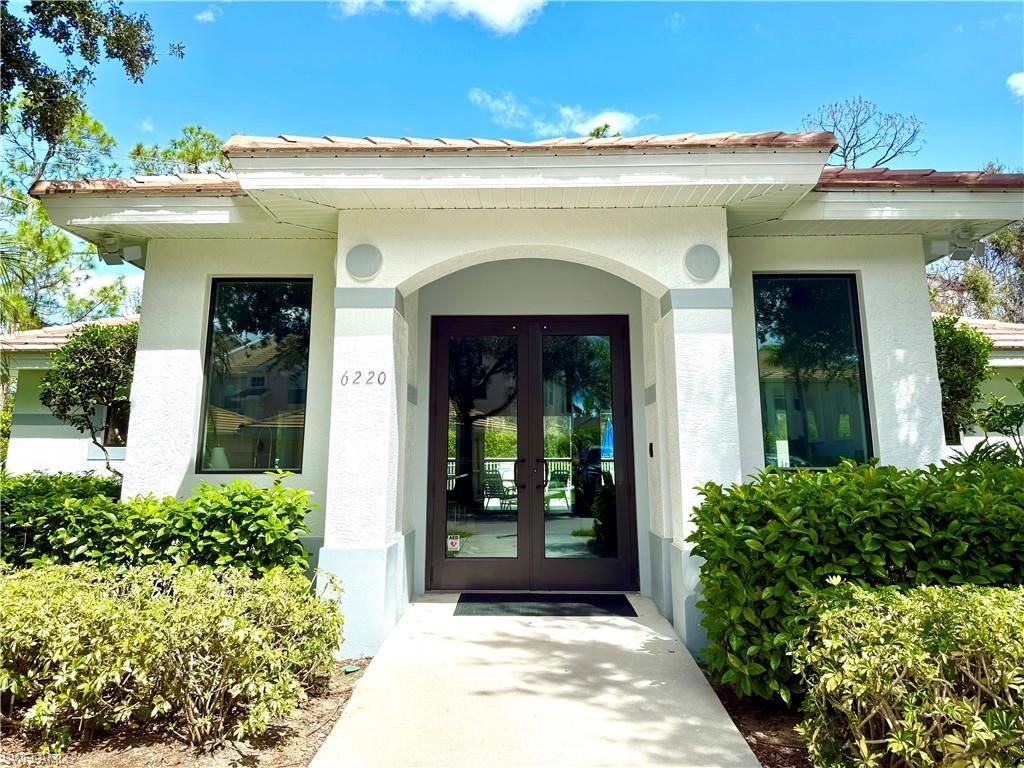 6325 Wilshire Pines Cir, Unit 308, Naples, FL 34109 Photo
