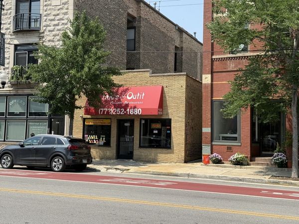 2132 W Chicago Avenue, Chicago, IL 60622