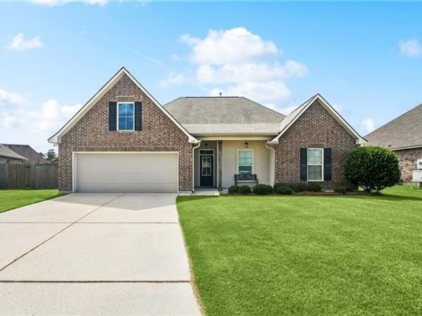 843 WHITE PINE Drive, Ponchatoula, LA 70454