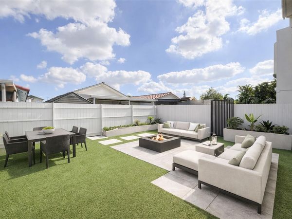 4281 W 10th Ct, Hialeah, FL 33012