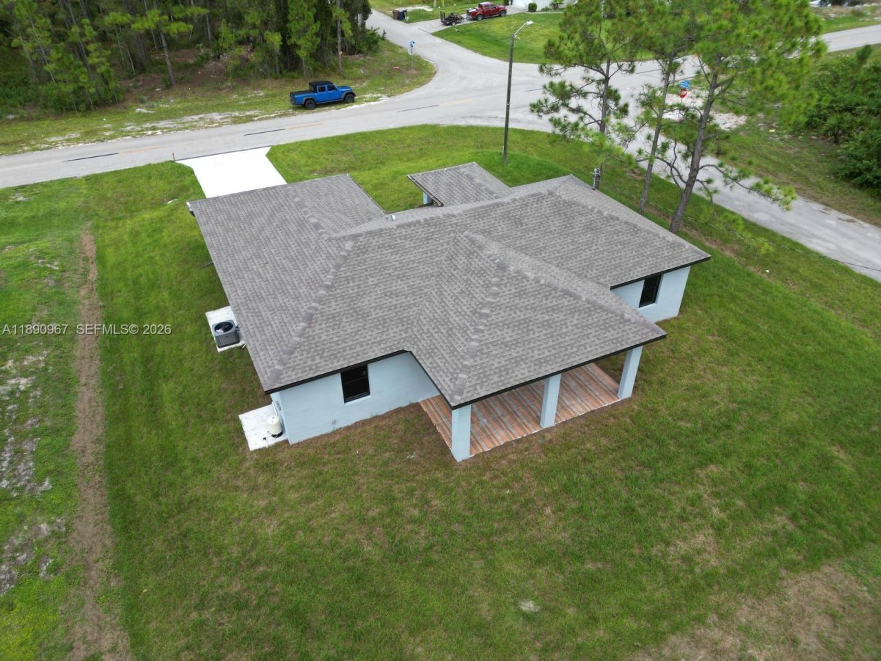 672 Nimitz Blvd, Lehigh Acres, FL 33974 Photo