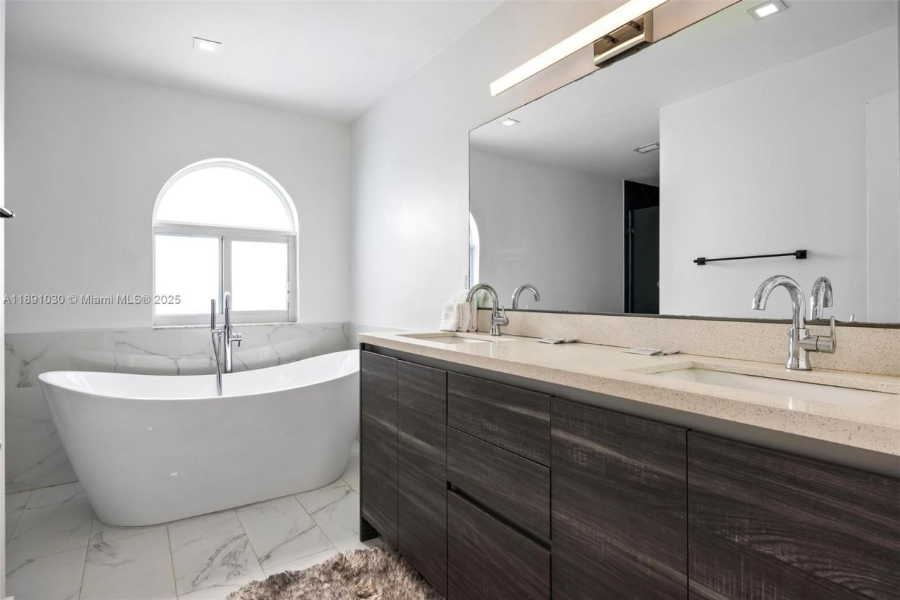 1651 SW 13th Ave, Unit na, Miami, FL 33145 Photo