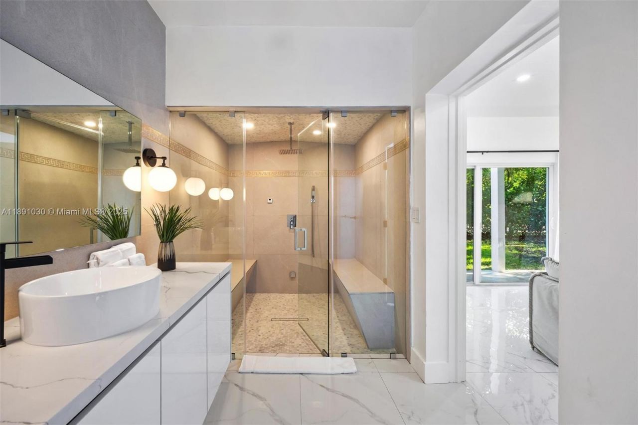 1651 SW 13th Ave, Unit na, Miami, FL 33145 Photo