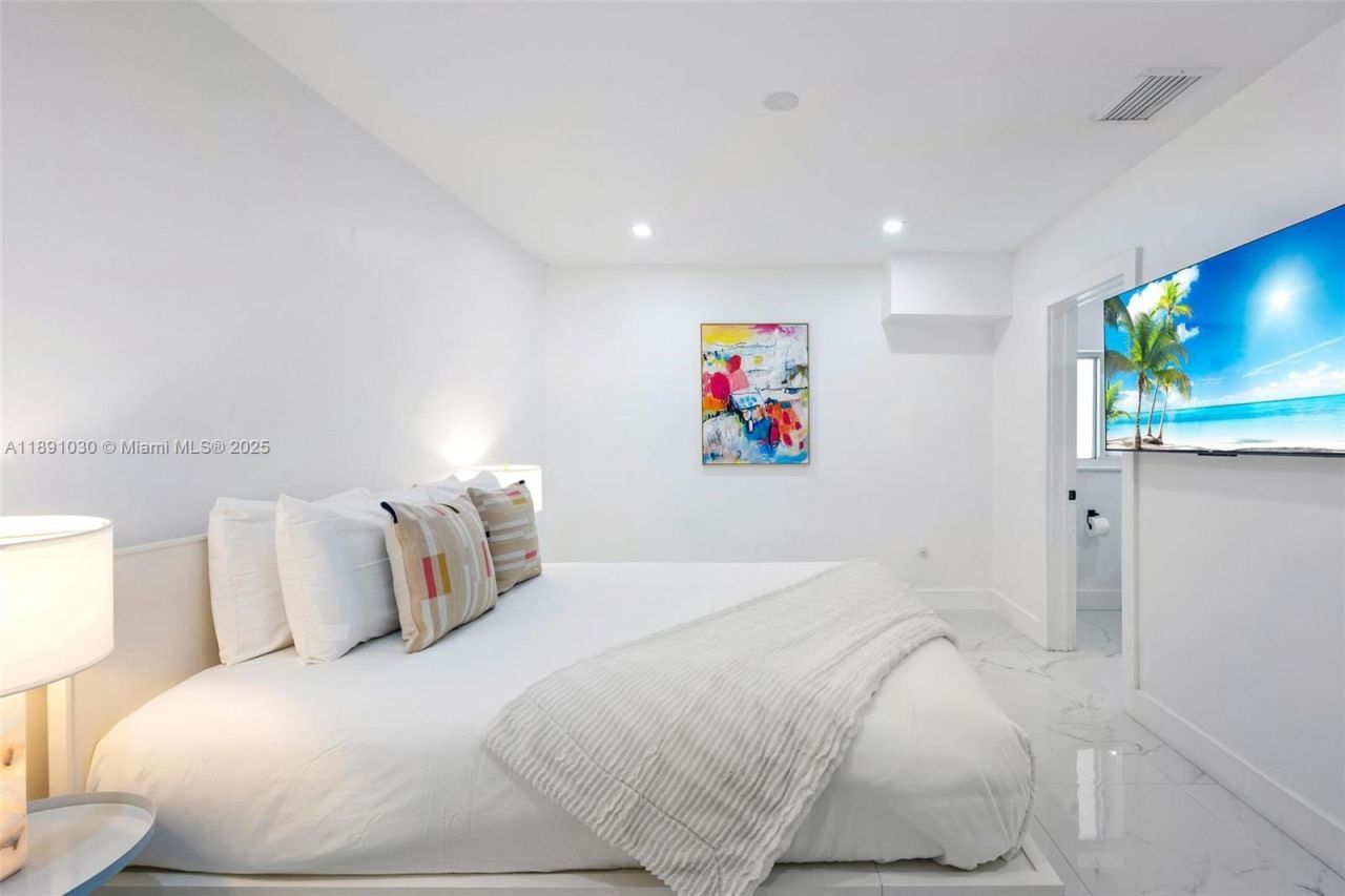 1651 SW 13th Ave, Unit na, Miami, FL 33145 Photo