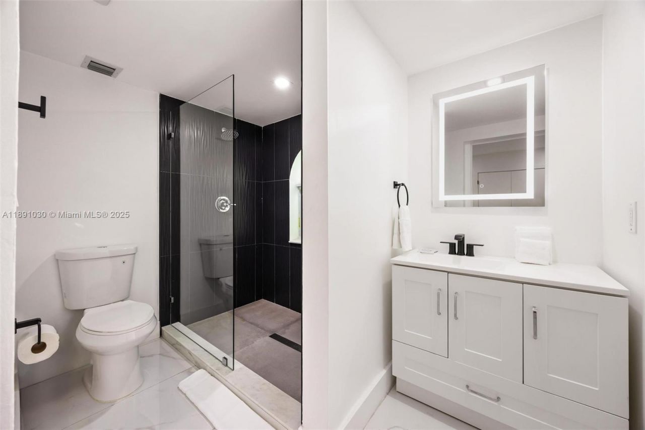 1651 SW 13th Ave, Unit na, Miami, FL 33145 Photo