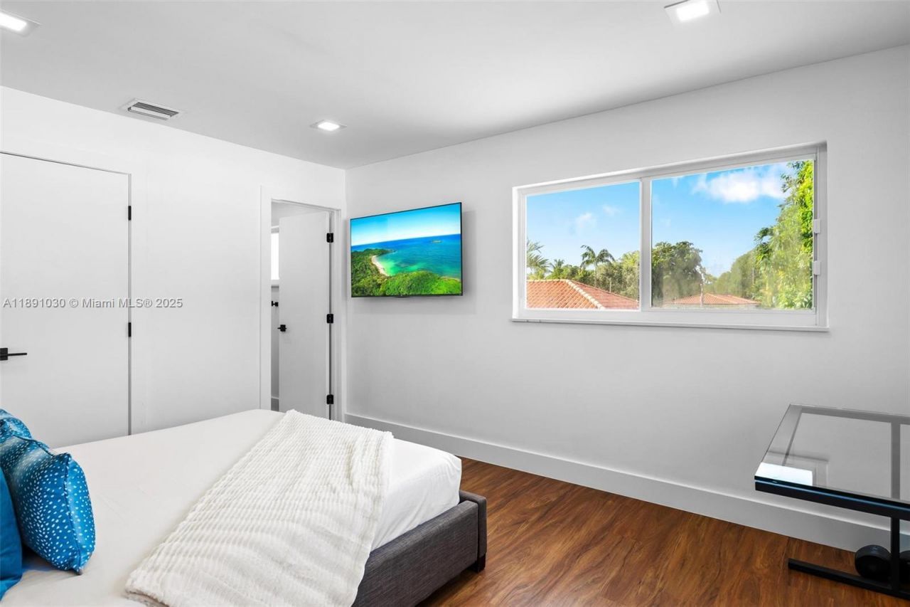 1651 SW 13th Ave, Unit na, Miami, FL 33145 Photo