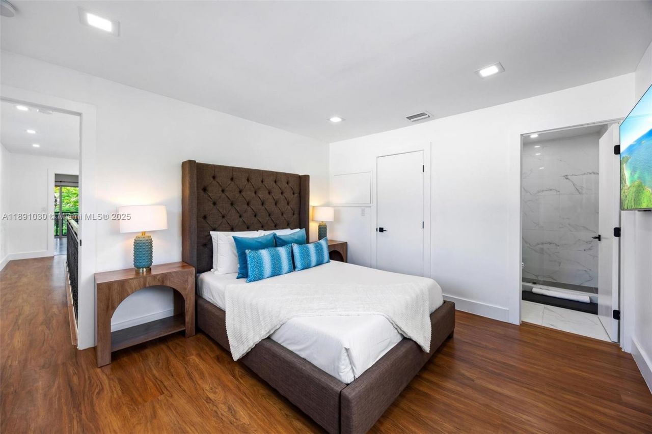 1651 SW 13th Ave, Unit na, Miami, FL 33145 Photo