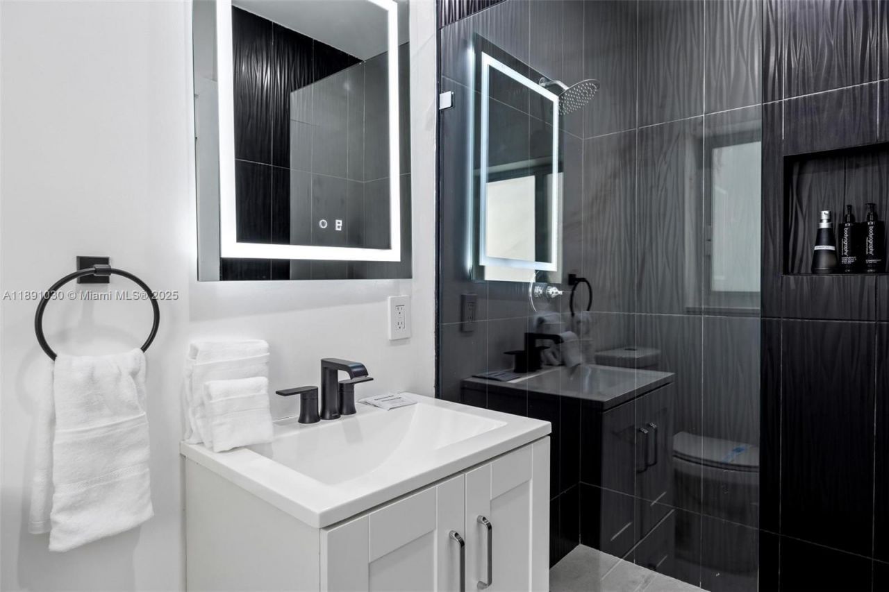 1651 SW 13th Ave, Unit na, Miami, FL 33145 Photo