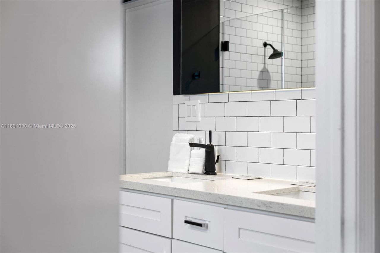 1651 SW 13th Ave, Unit na, Miami, FL 33145 Photo