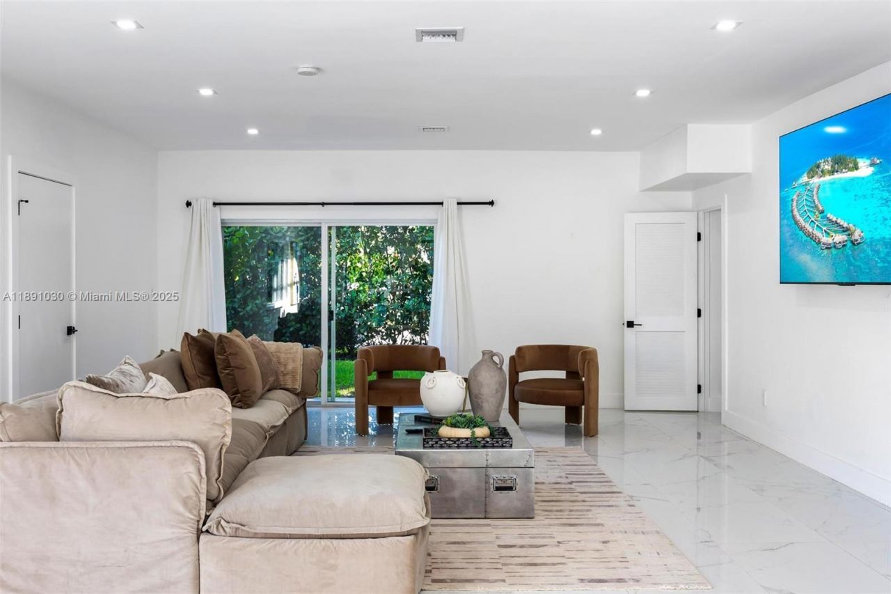 1651 SW 13th Ave, Unit na, Miami, FL 33145 Photo