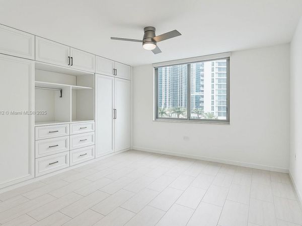 801 Brickell Key Blvd, Unit 908, Miami, FL 33131