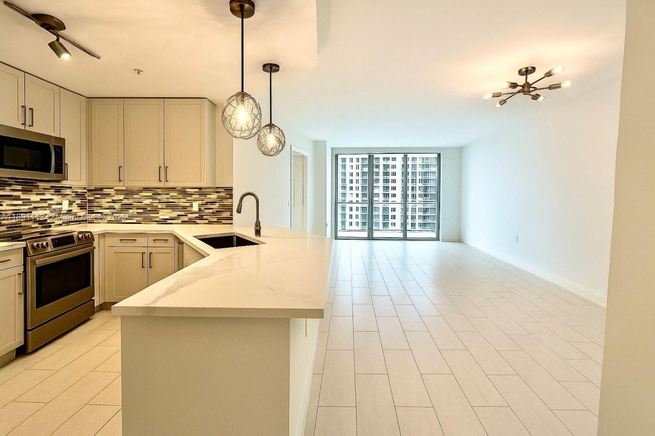 801 Brickell Key Blvd, Unit 908, Miami, FL 33131 Photo