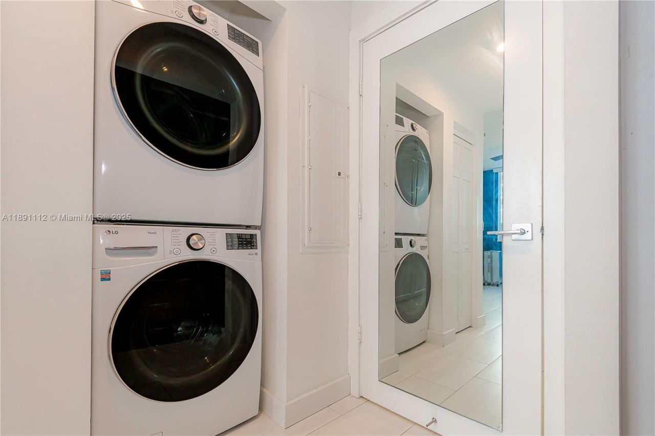 801 Brickell Key Blvd, Unit 908, Miami, FL 33131 Photo