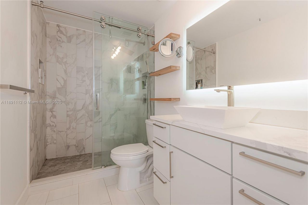 801 Brickell Key Blvd, Unit 908, Miami, FL 33131 Photo