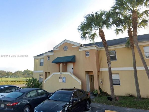 2421 NW 56th Ave, Unit 2-102, Lauderhill, FL 33313