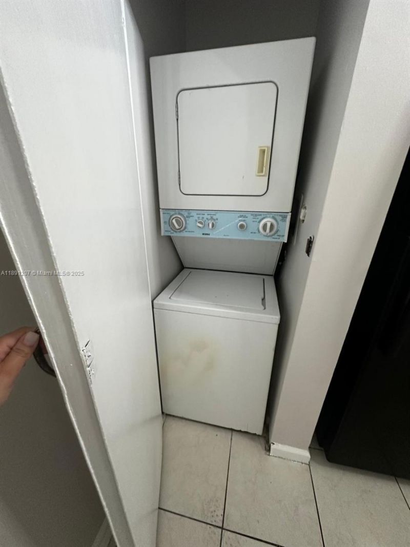 2421 NW 56th Ave, Unit 2-102, Lauderhill, FL 33313 Photo