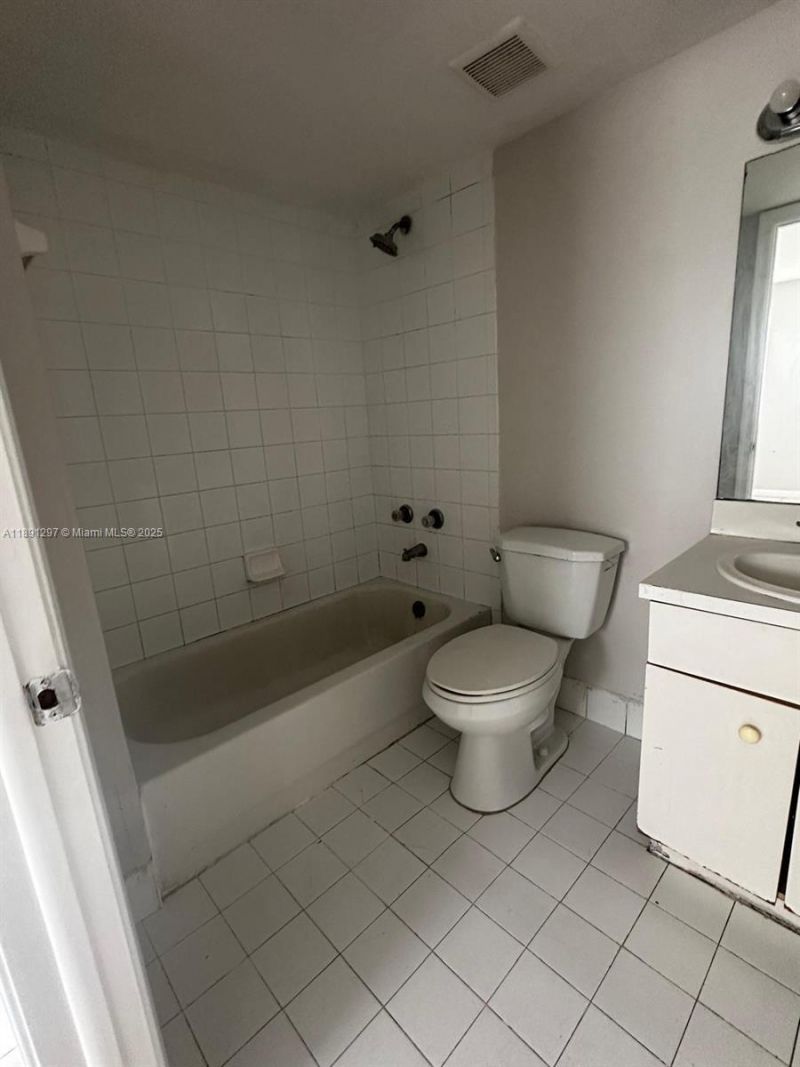 2421 NW 56th Ave, Unit 2-102, Lauderhill, FL 33313 Photo