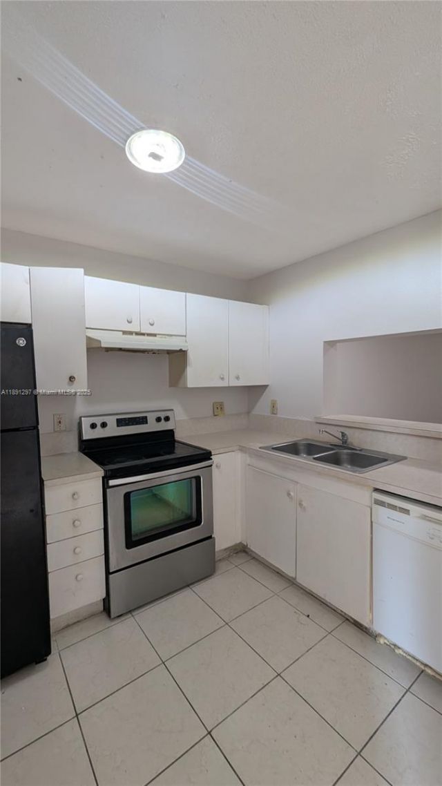 2421 NW 56th Ave, Unit 2-102, Lauderhill, FL 33313 Photo