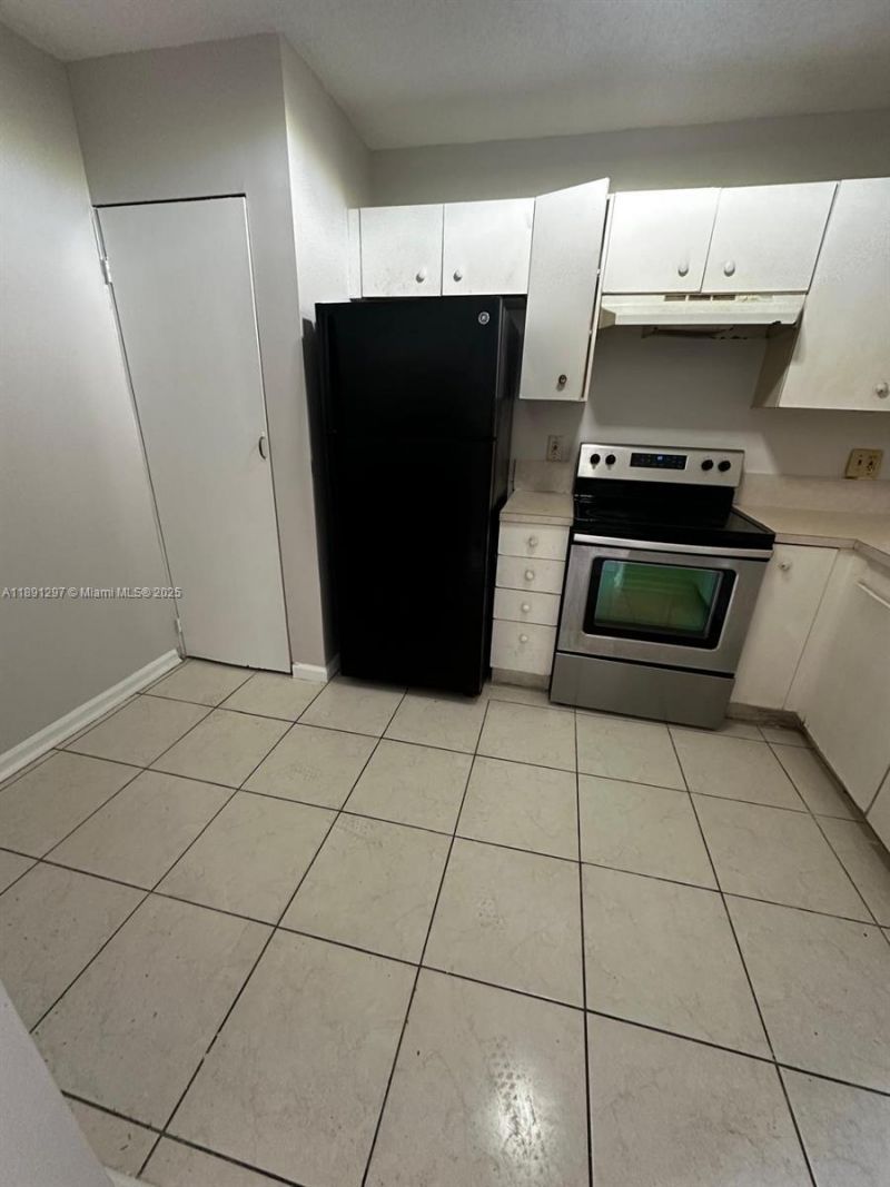 2421 NW 56th Ave, Unit 2-102, Lauderhill, FL 33313 Photo