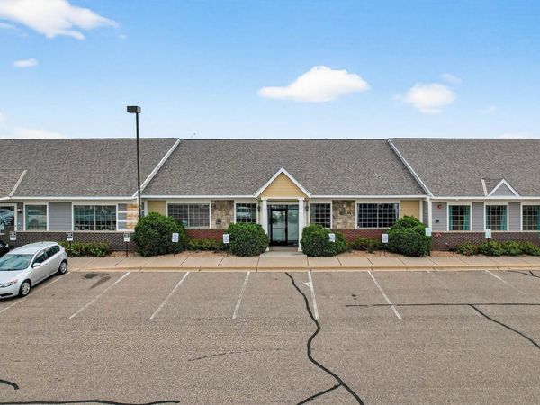 1103 Weir Drive, Unit 200, Woodbury, MN 55125