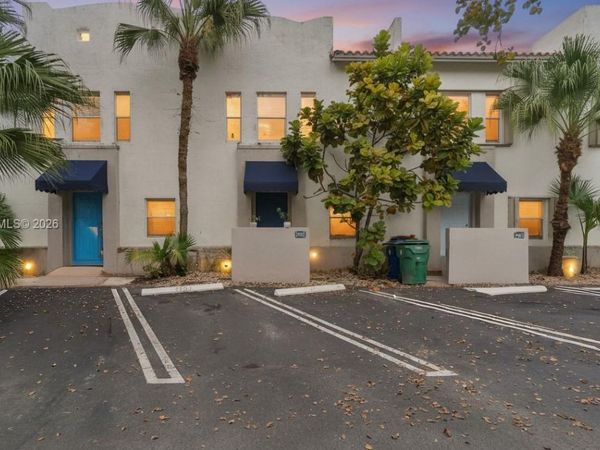 3067 Center St, Unit 17, Miami, FL 33133