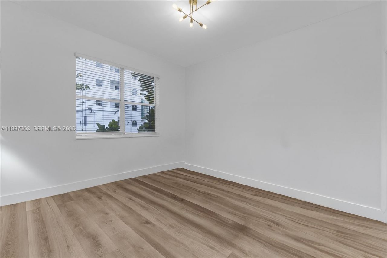 3067 Center St, Unit 17, Miami, FL 33133 Photo