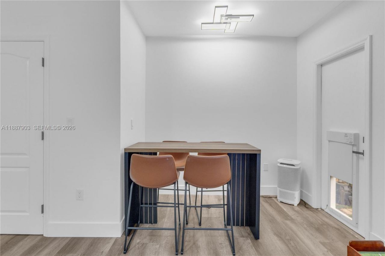 3067 Center St, Unit 17, Miami, FL 33133 Photo