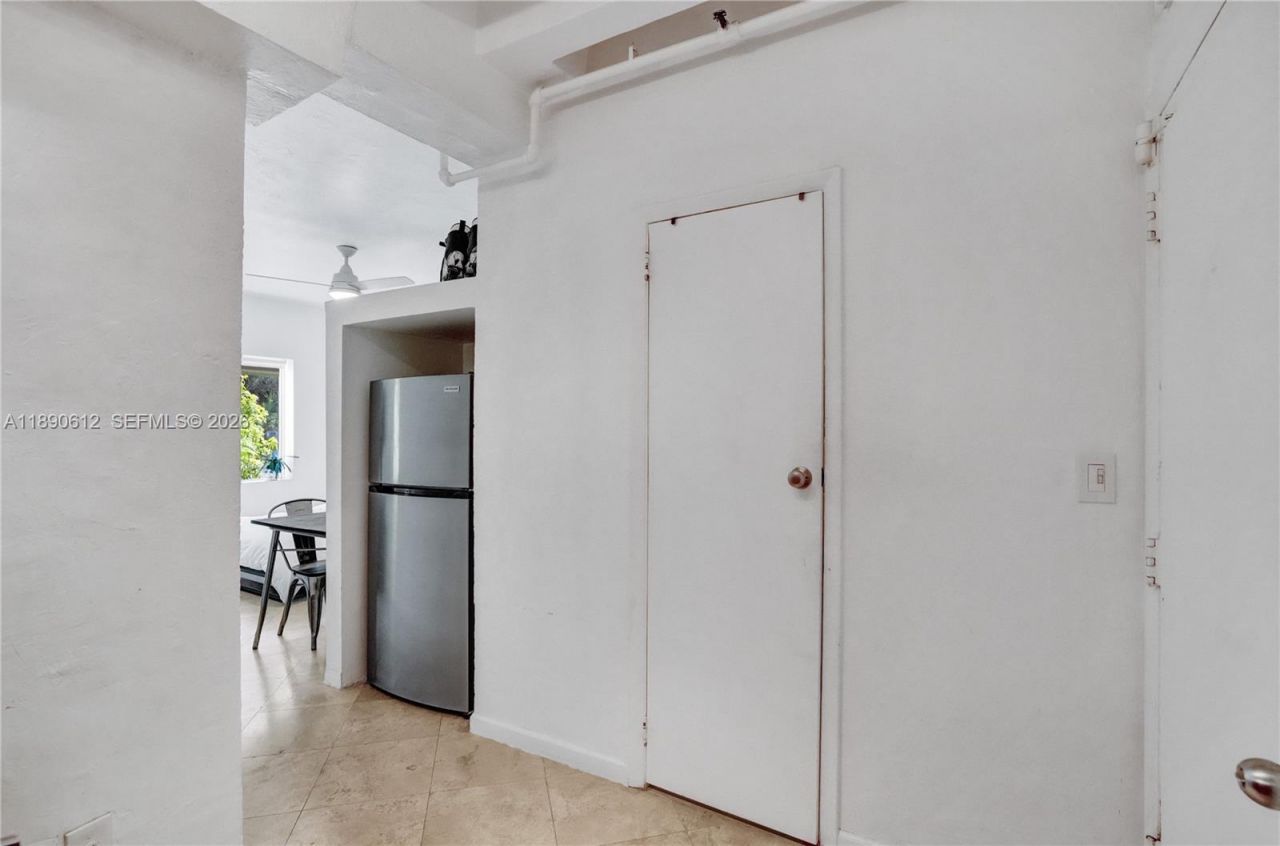 255 W 24th St, Unit 204, Miami Beach, FL 33140 Photo