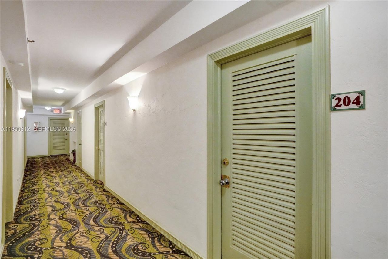 255 W 24th St, Unit 204, Miami Beach, FL 33140 Photo