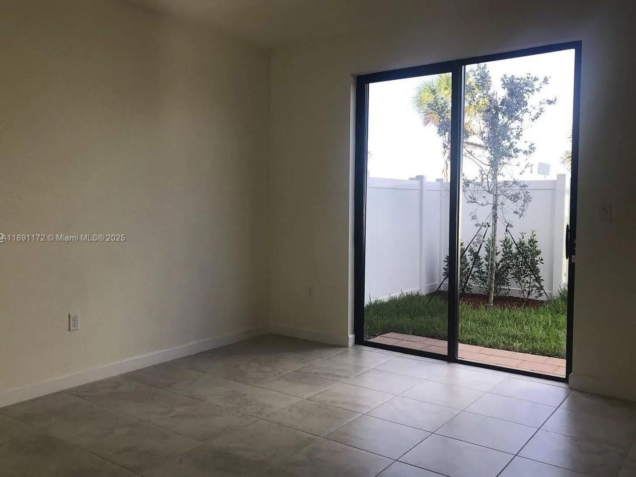 10401 W 32nd Ln, Hialeah, FL 33018 Photo