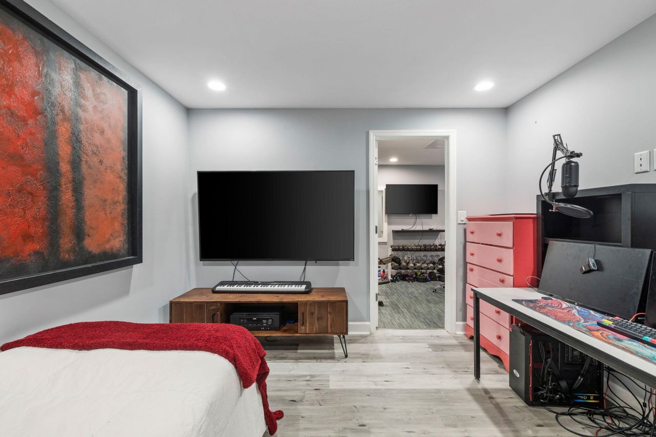 43 N Enston Avenue Photo 31