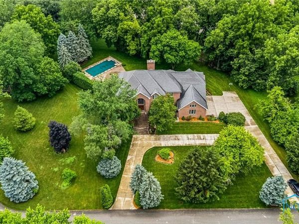 106 Sycamore Woods Lane, Tiffin, OH 44883