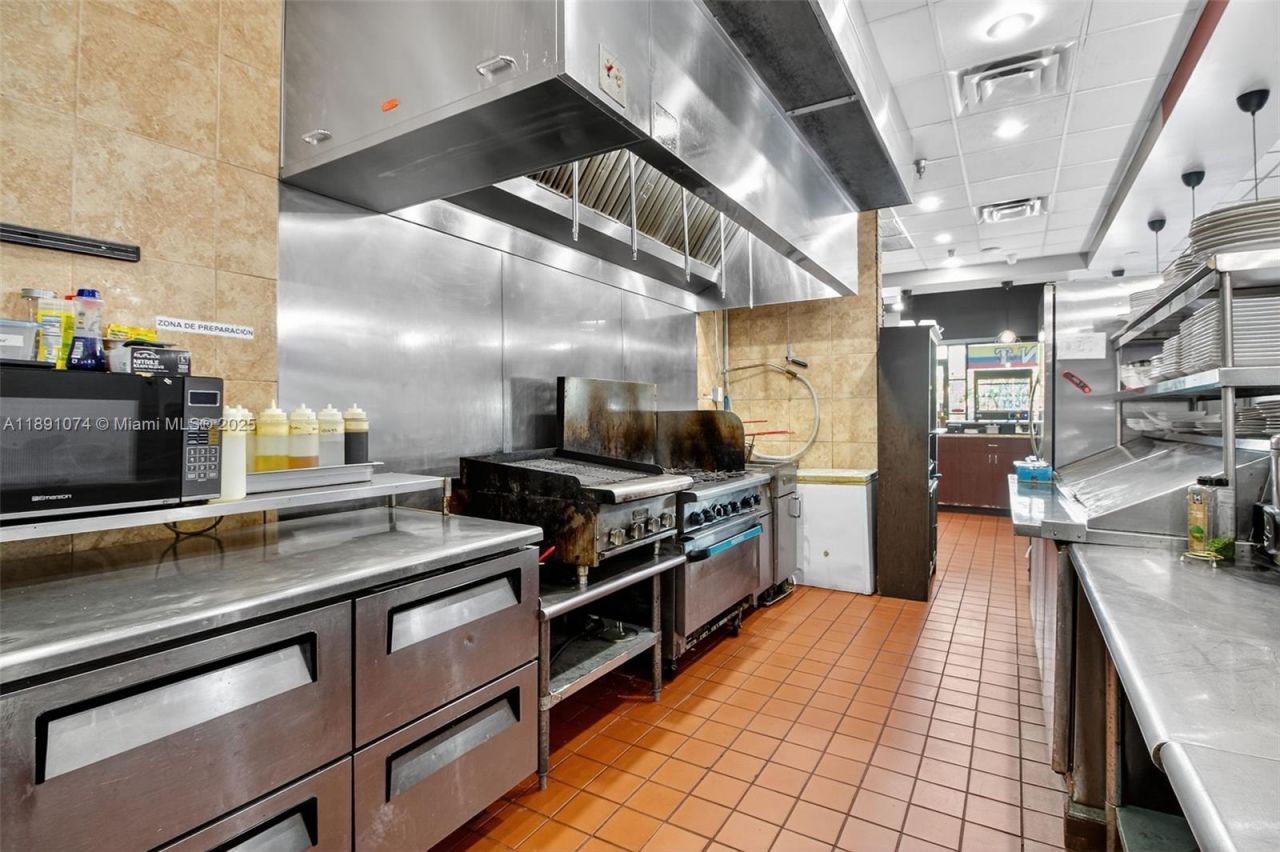 Restaurant And Bar For Sale In Coral Springs, Coral Springs, FL 33071 Photo