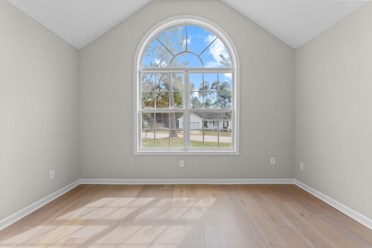 2220 Hillside Street Photo 10