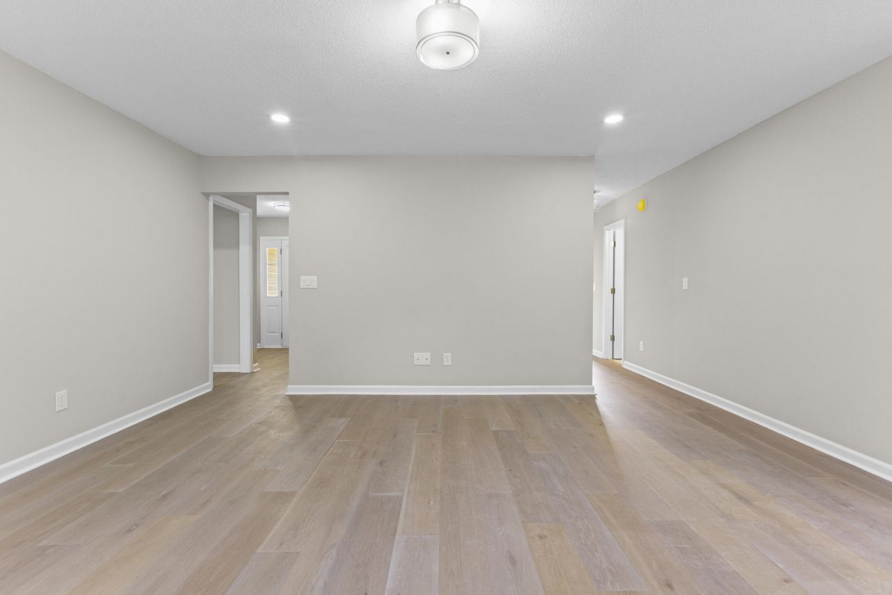 2220 Hillside Street Photo 14