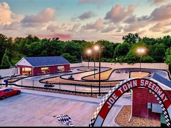 5328 N Belt Highway, St Joseph, MO 64506