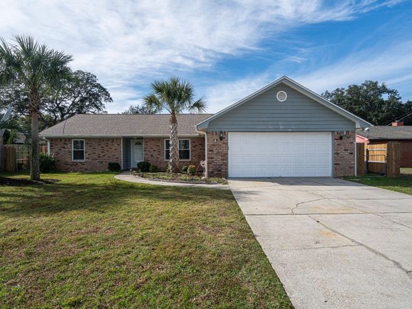 2759 Pleasant Bay Court, Navarre, FL 32566