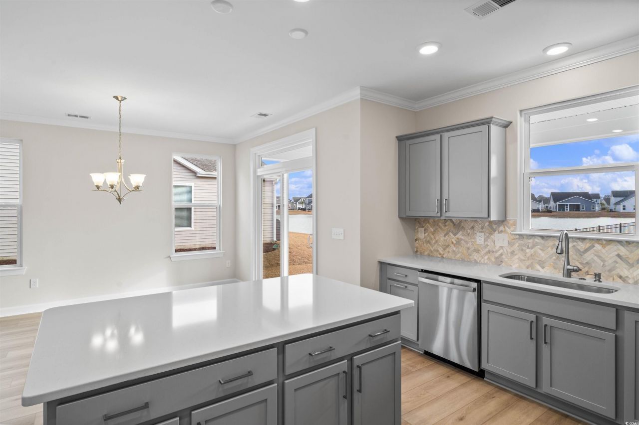 1547 Breakwater Dr. Photo 7