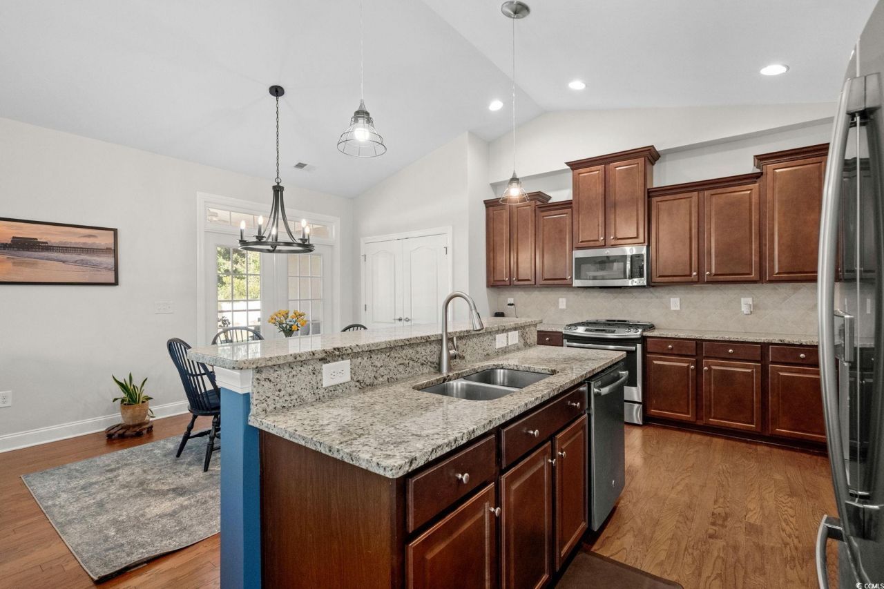 940 Henry James Dr. Photo 12