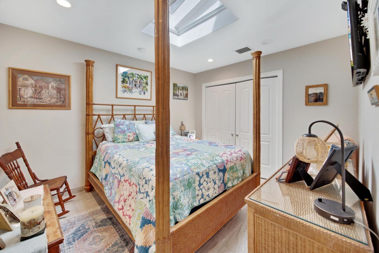 351 8th Street, Key Colony, FL 33051 Photo