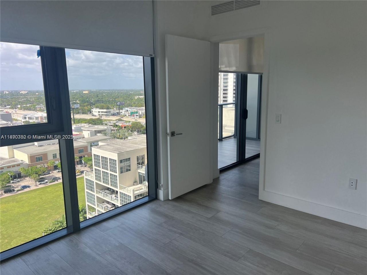 121 NE 34th St, Unit 1610, Miami, FL 33137 Photo