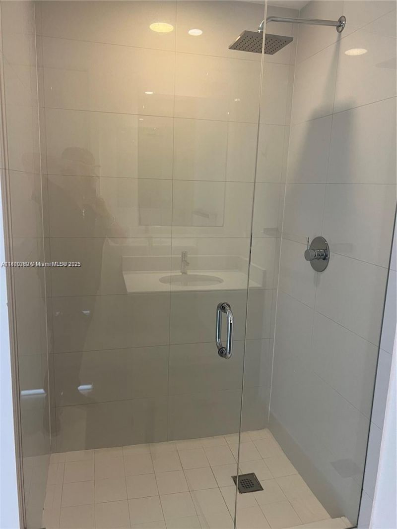 121 NE 34th St, Unit 1610, Miami, FL 33137 Photo