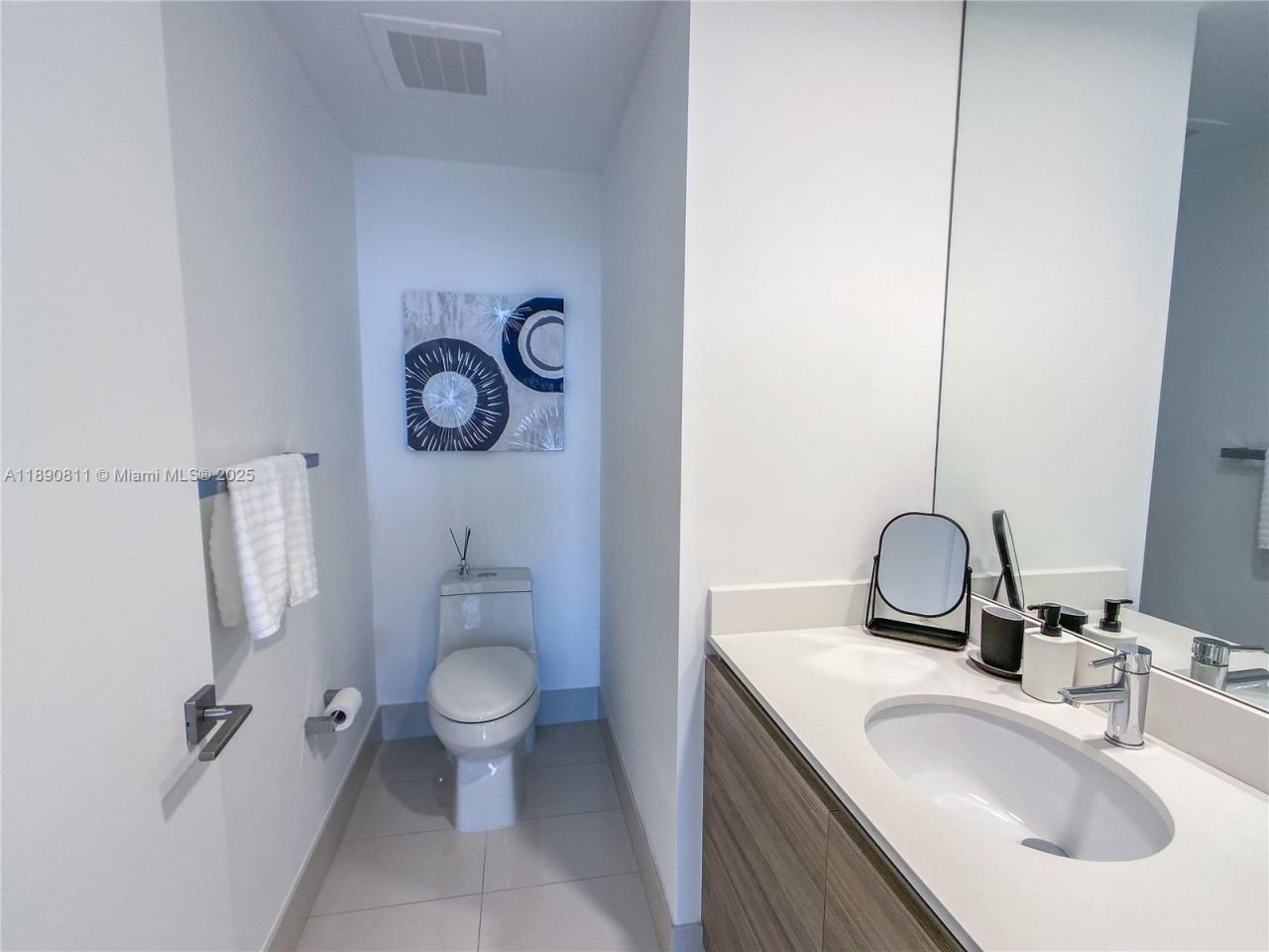 121 NE 34th St, Unit 908, Miami, FL 33137 Photo