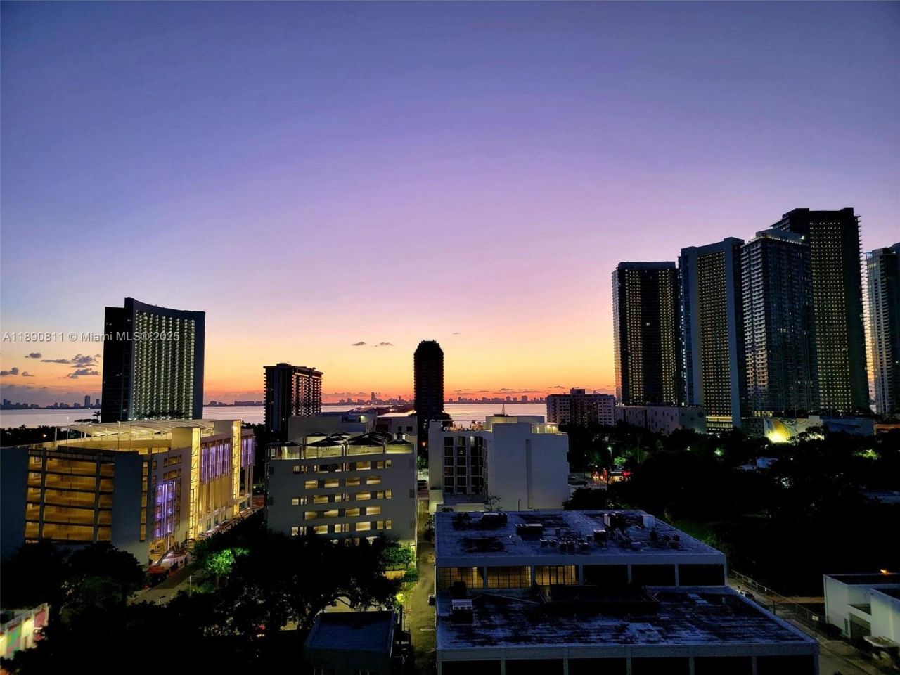 121 NE 34th St, Unit 908, Miami, FL 33137 Photo