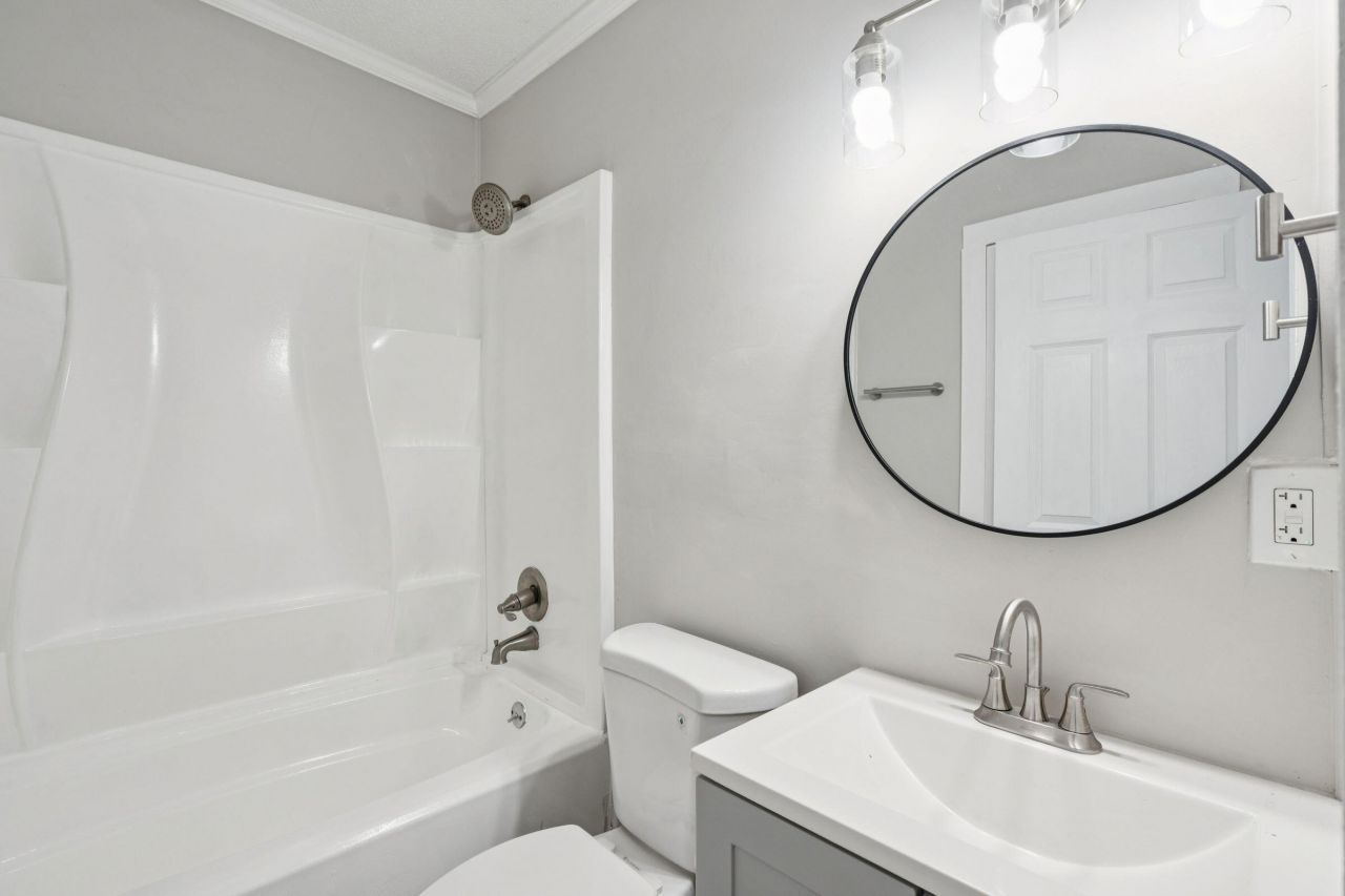 2732 Houston Street Photo 10