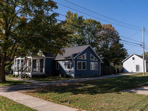 308 3rd Street S, Shepherd, MI 48883