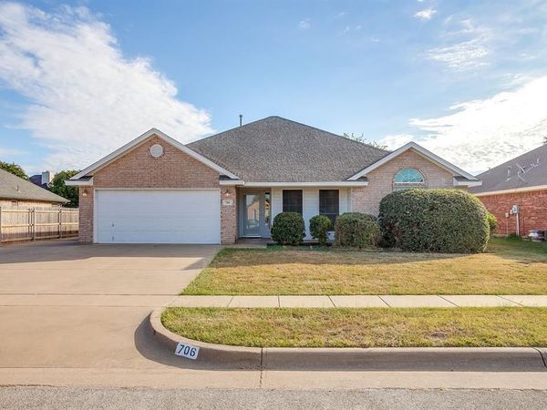 706 Hill Lane, Cleburne, TX 76033