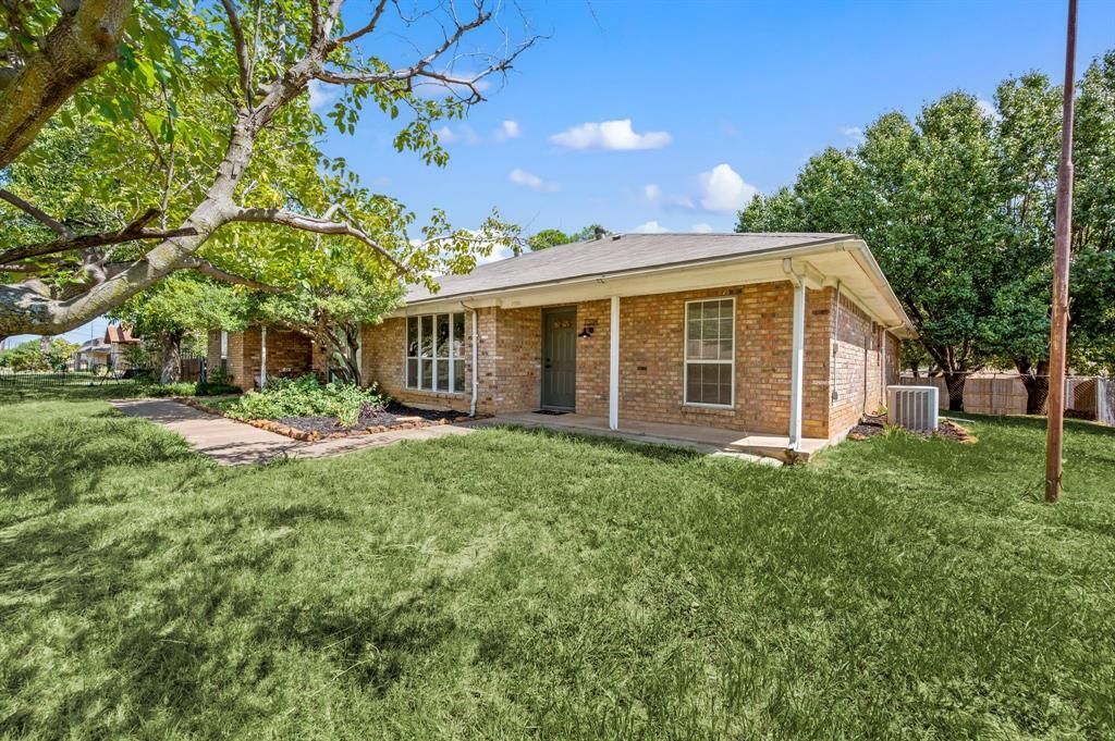 7304 Davis Boulevard, North Richland Hills, TX 76182 Main Photo