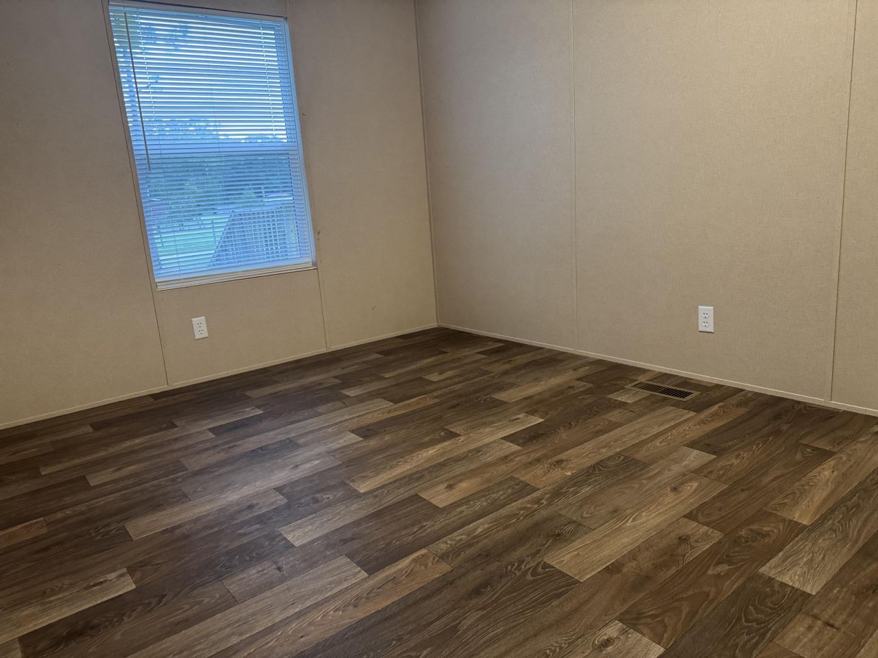 437 Cedar Crest Drive Photo 13